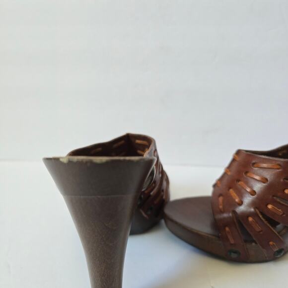 Dolce & Gabbana Wooden Heels Size 36 1/2 (US size 6) Small Flaw see Description - Picture 8 of 13